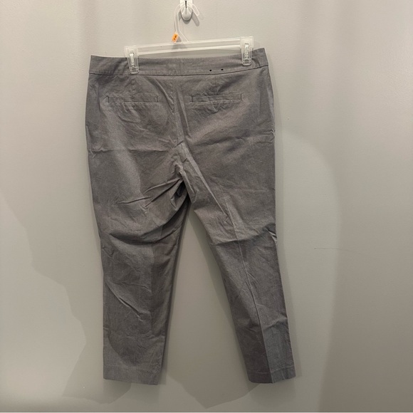 Banana Republic Grey Martin Fit Pants. Women’s 8. - Picture 3 of 9